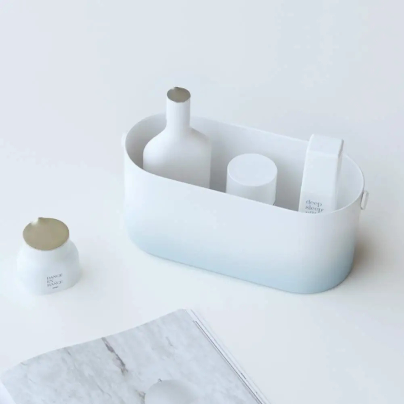 Perfekt skjønnhet med LED-speil og integrert oppbevaring 