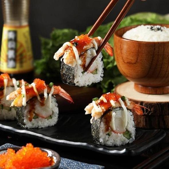 Sushi sæt: Forbered dine sushier nemt derhjemme 