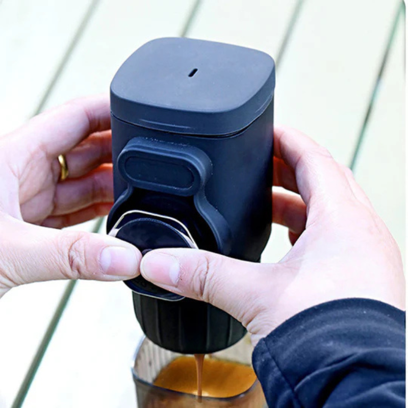 Machine espresso portable — café prêt partout