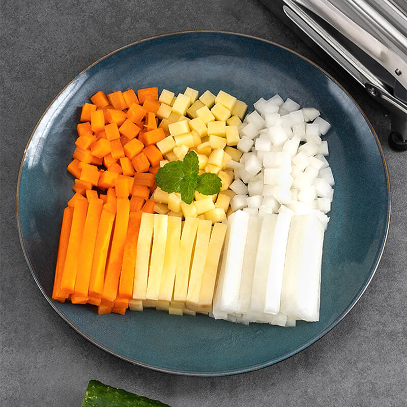 Cut your vegetables in one motion, without effort or blade 